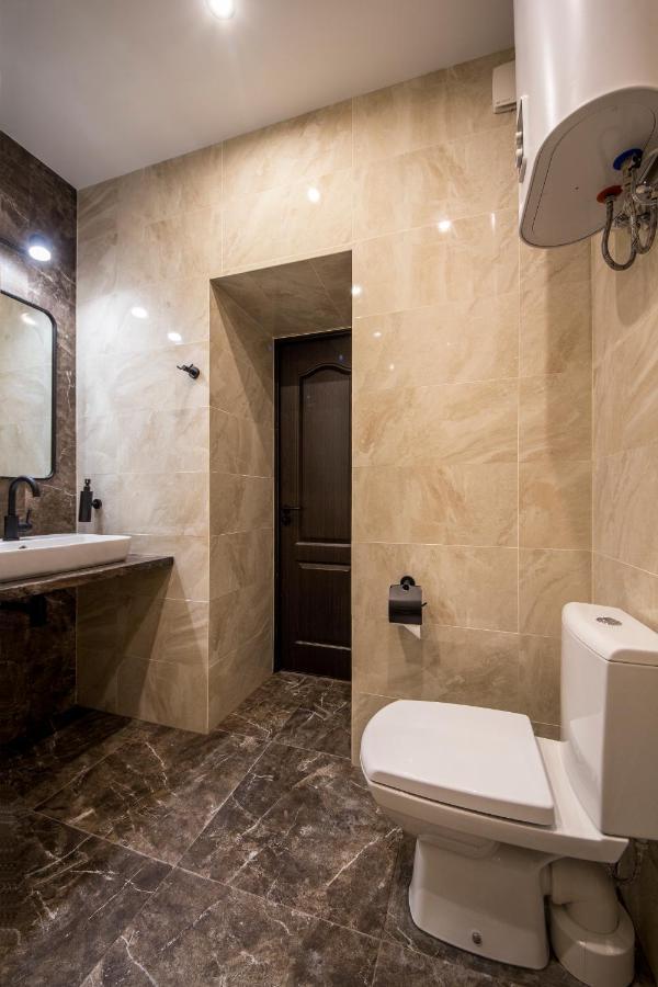 Apartments On Ploshcha Ukrainskykh Heroiv Kijev Kültér fotó